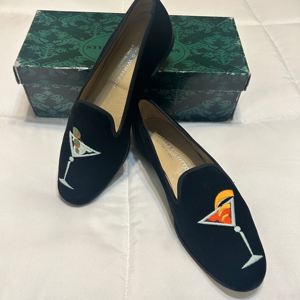 7 1/2 AA Stubbs and Wooton Black Velvet Women's Loafers Martini